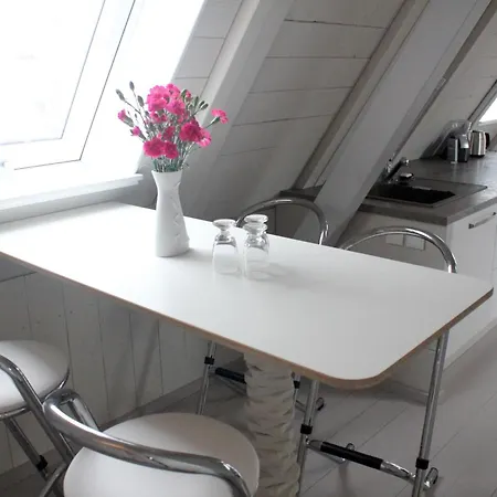 Apartment Kleine Wolke - Dachgeschoss Mit Klimaanlage Und Ausblick Leipzig
